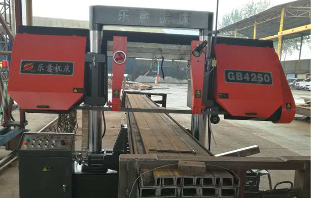 四川金屬帶鋸（jù）床